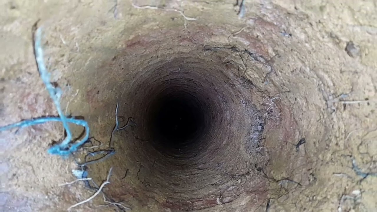 Reabrindo o poço artesiano para 230mm e colocando o filtro até 18 metros