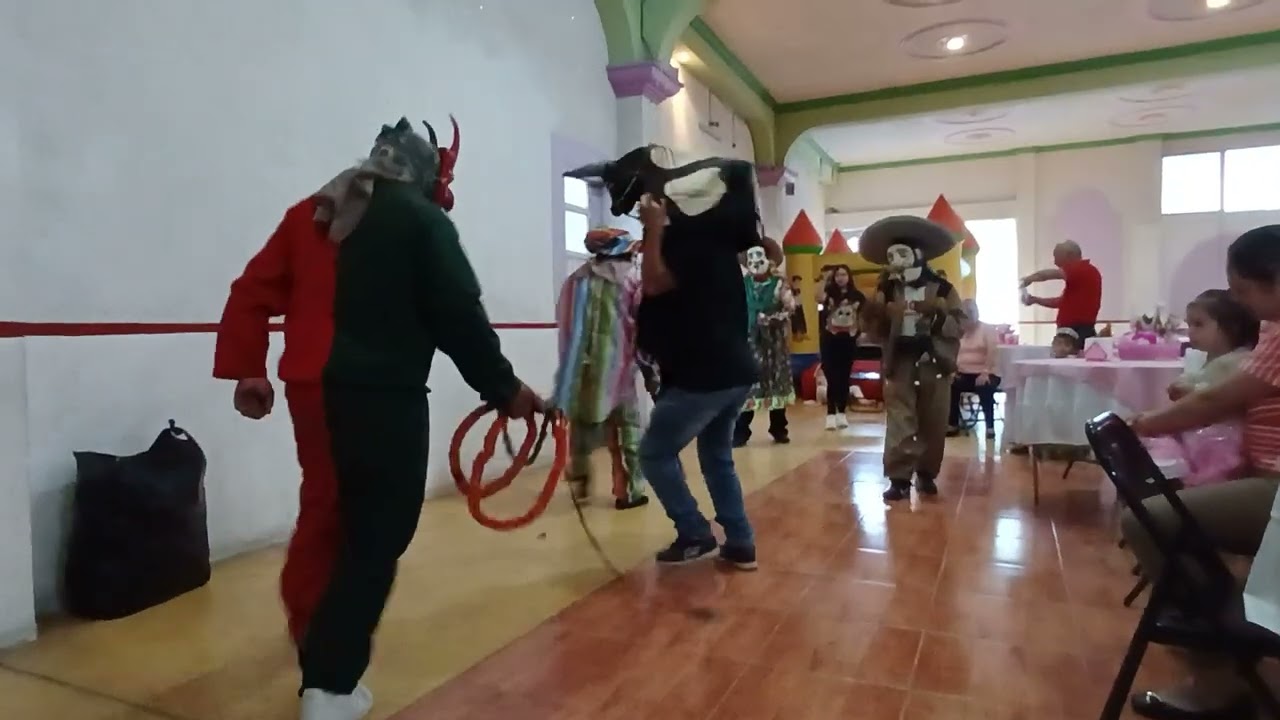 Torito los compas salon zodiacos