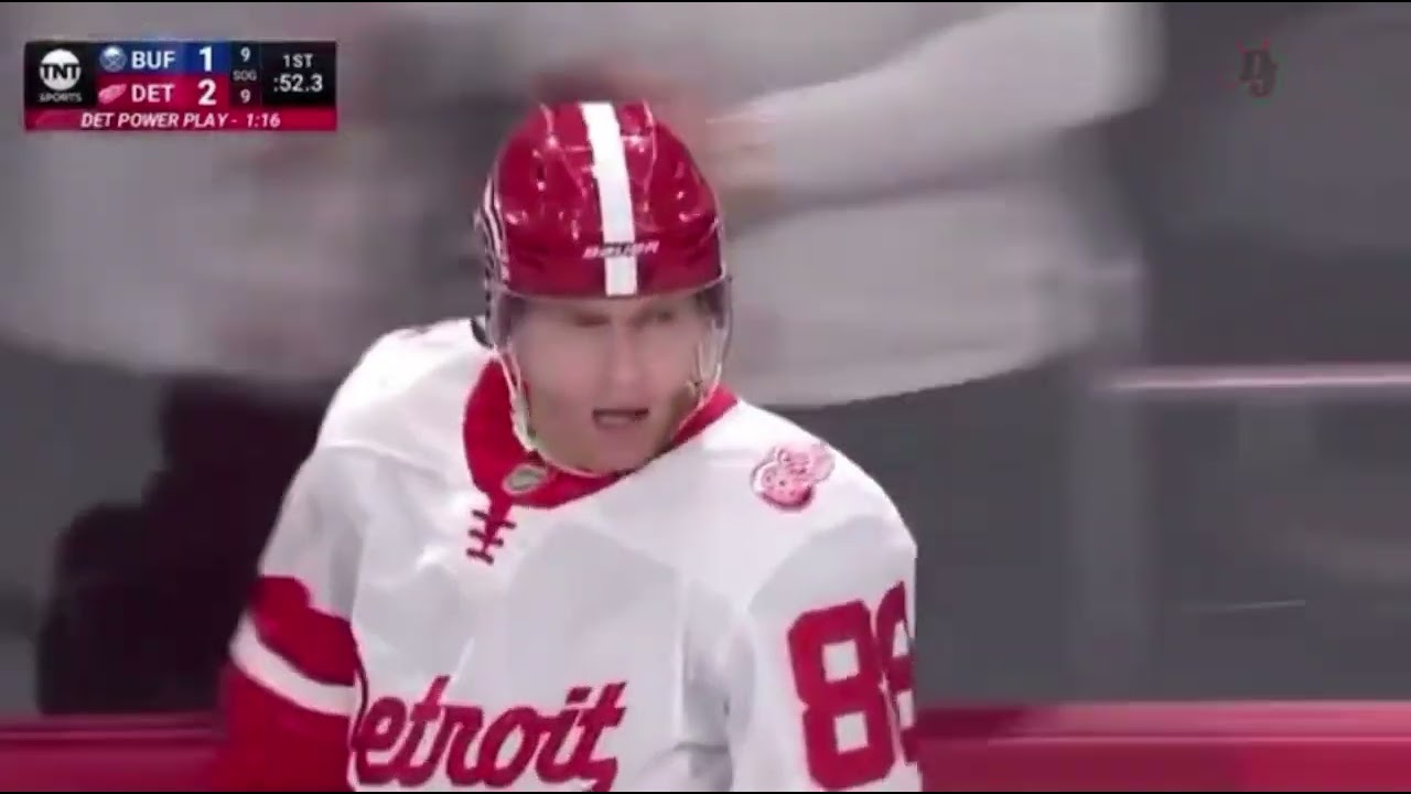 Patrick Kane On A 1st Period Heater #LGRW