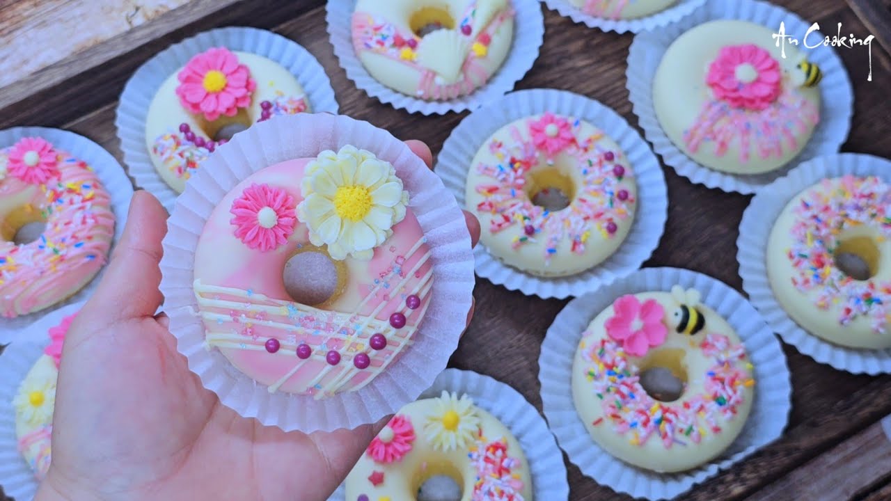 Cách làm bánh DONUT xinh xỉu rất đơn giản và dễ dàng | An Cooking !