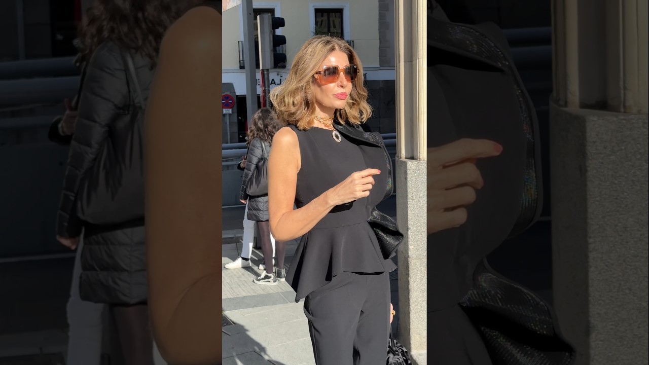 Moda Espa&ntilde;ola: Desfile Toni Fern&aacute;ndez | Outfit Elegante Negro | #moda #ootd #pilardearce #fashion