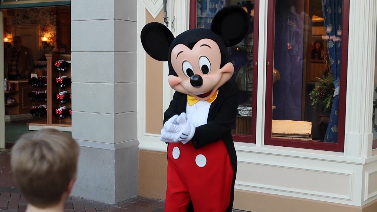 13 Disneyland Hacks to Help You Save Money and Experience More