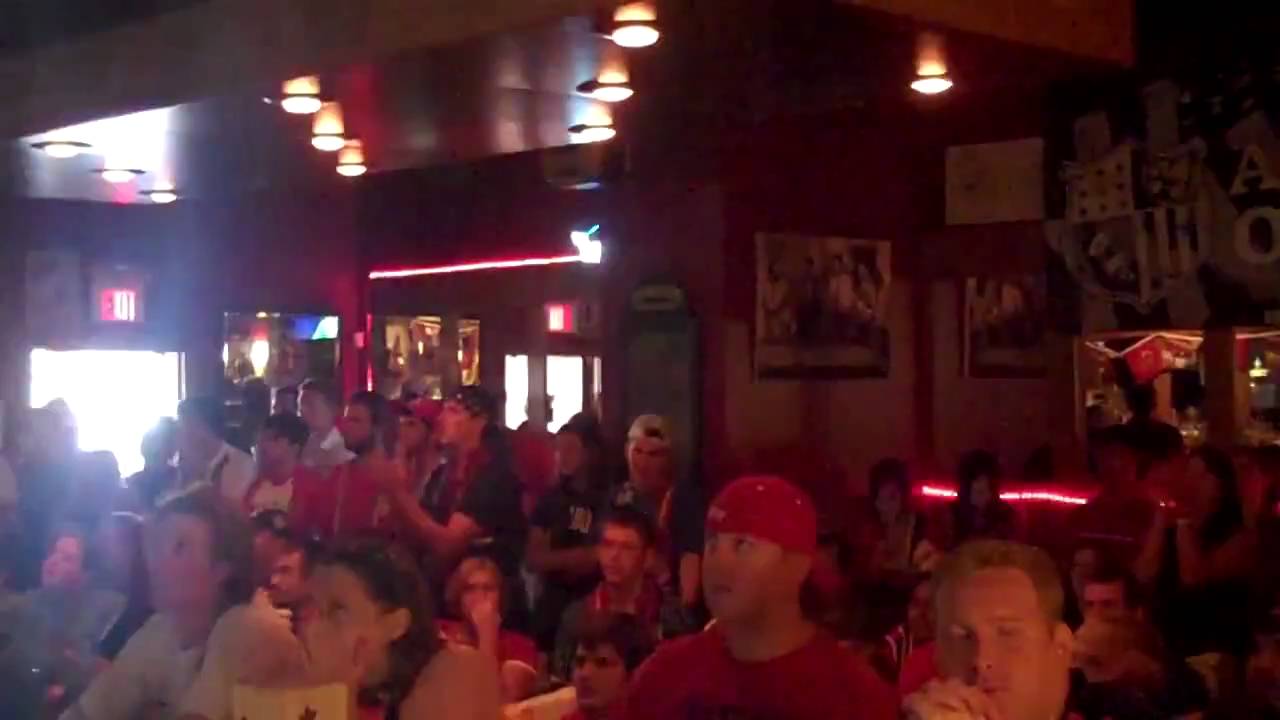 Reaction to Landon Donovan Goal vs Algeria in Lincoln Nebraska 2010 World Cup