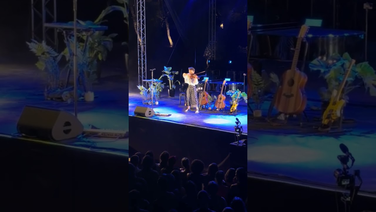 Jacob Collier and Suzie Collier performing Greek music - live in Athens🇬🇷