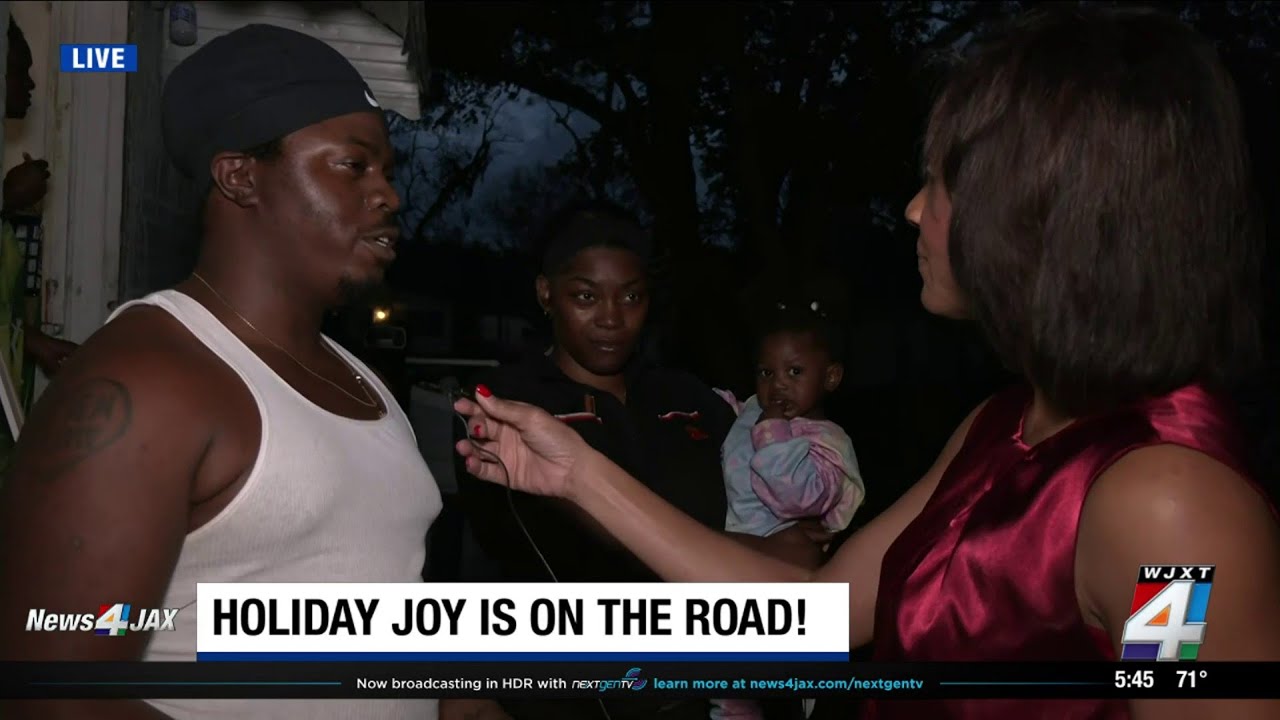 Holiday Joy! Northside Jacksonville family gets Christmas gifts after a fire displaced them
