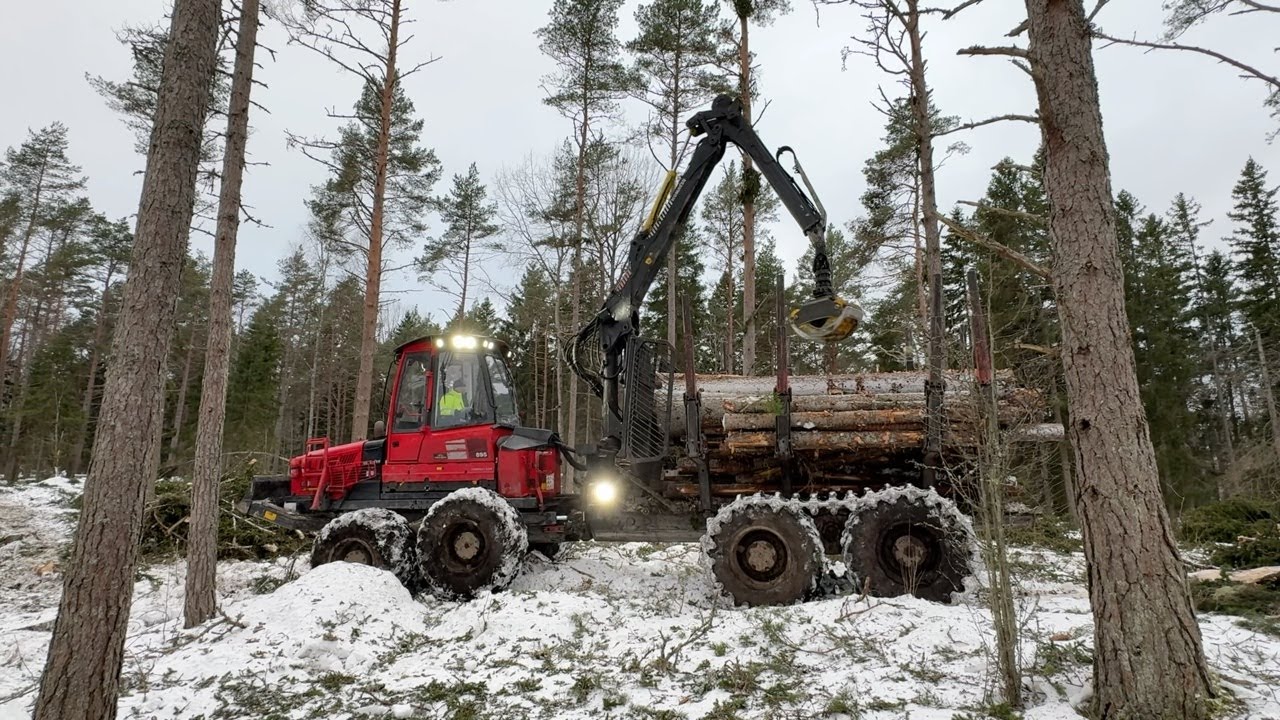 Köp Skotare Komatsu 895 på Klaravik