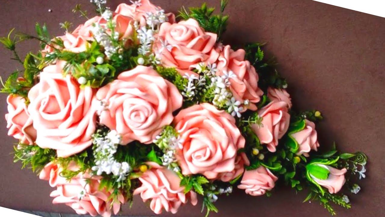 FAÇA VOCÊ MESMA SEU PRÓPRIO  BUQUÊ   DE NOIVA EM CASCATA. ROSAS  DE E.V.A