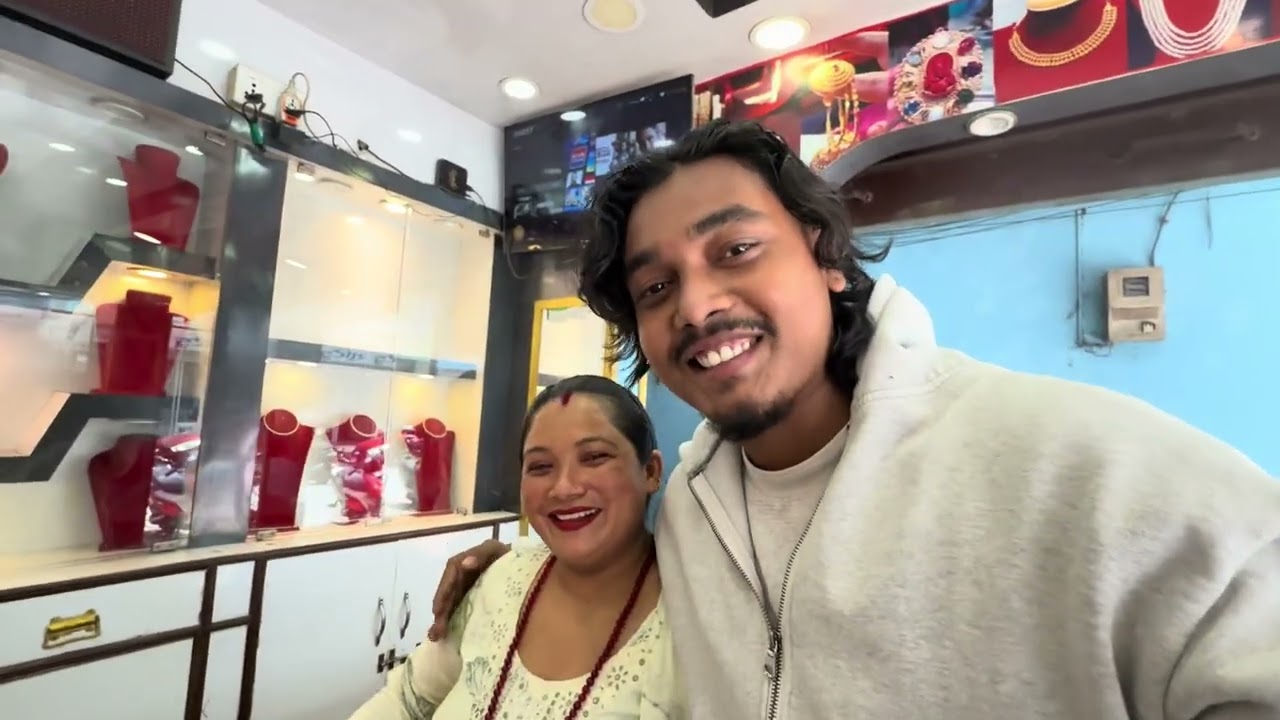 Aaiyo Chitwan Ko Garmi Khanu😍
