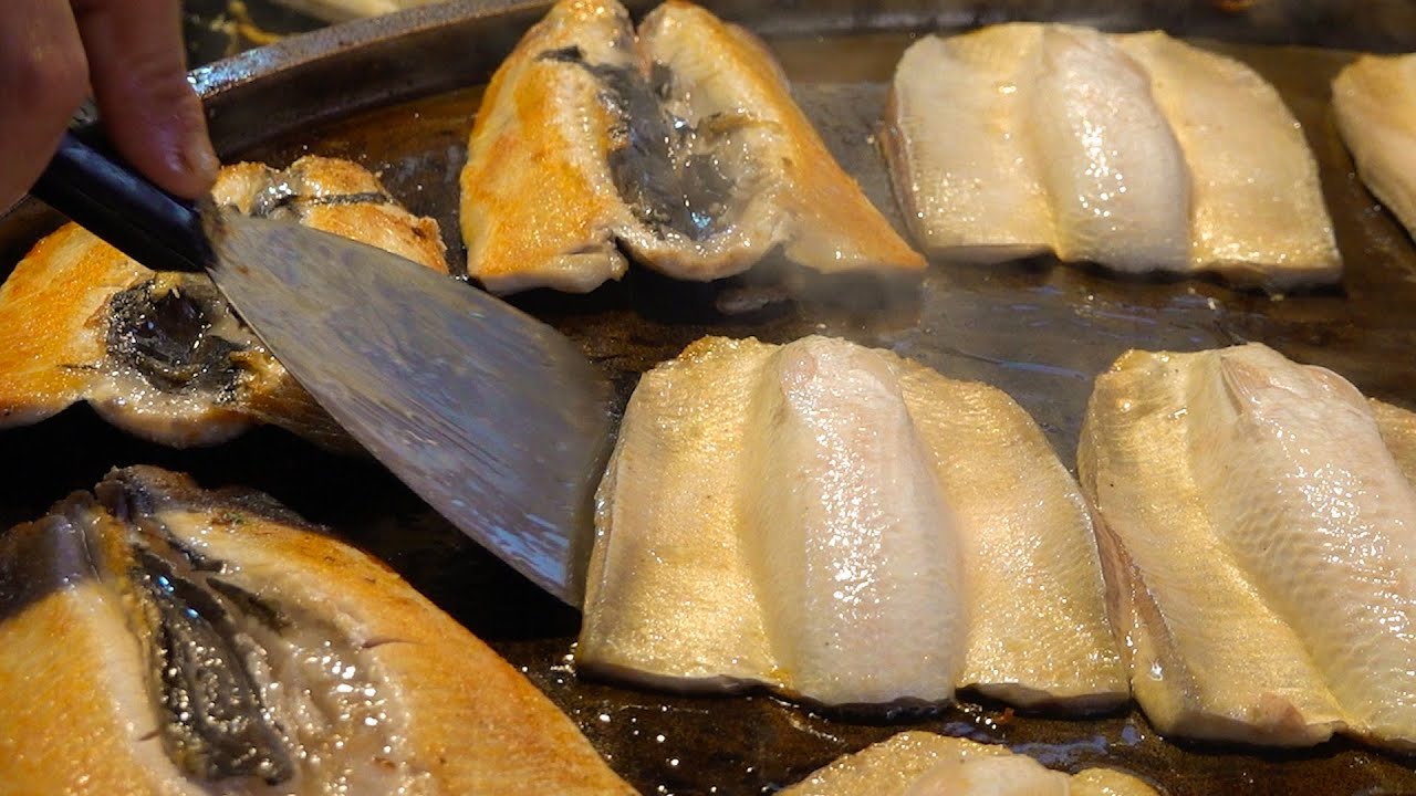 Жареный живот молочной рыбы, жареный рис, омлет с устрицами - тайваньская уличная еда