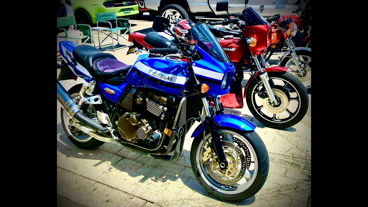 Rare Blue Kawasaki ZRX1200R running with full sound, one clean Blue ZRX taking off
