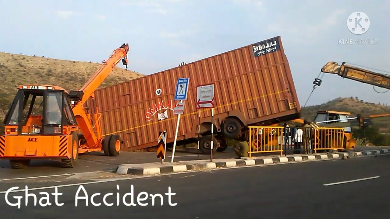 Highway...! Accident?😳😱 #Ghat Ma #youtube #video #Accident