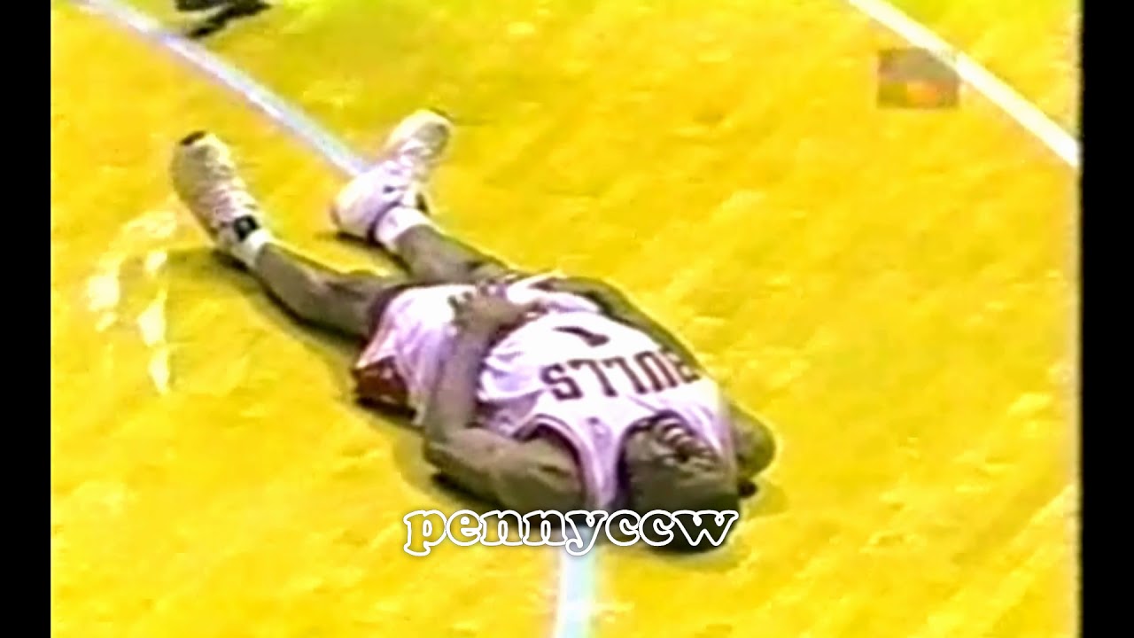 Allen Iverson vs. Michael Jordan 97/98 Preseason *MJ missed dunk in front of North Carolina Crowd