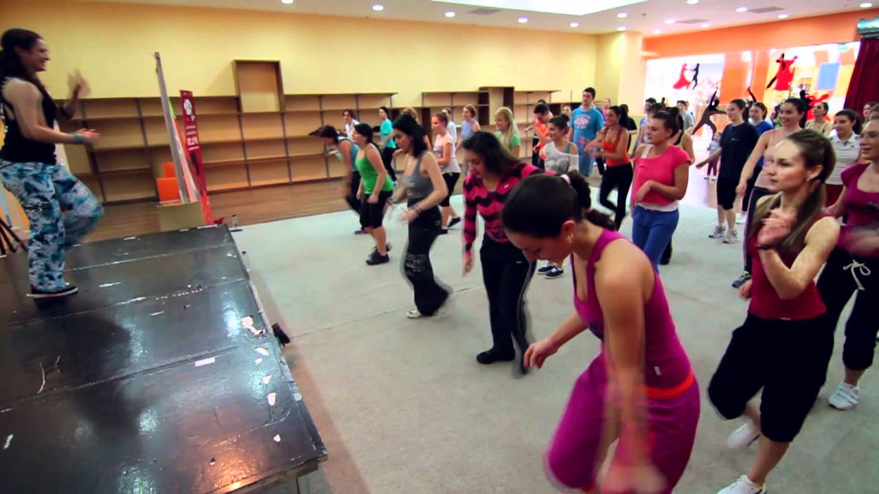 ZUMBA Master Class www.zumbasuceava.ro Ana GEORGESCU si Adreea ZIMBRU part2