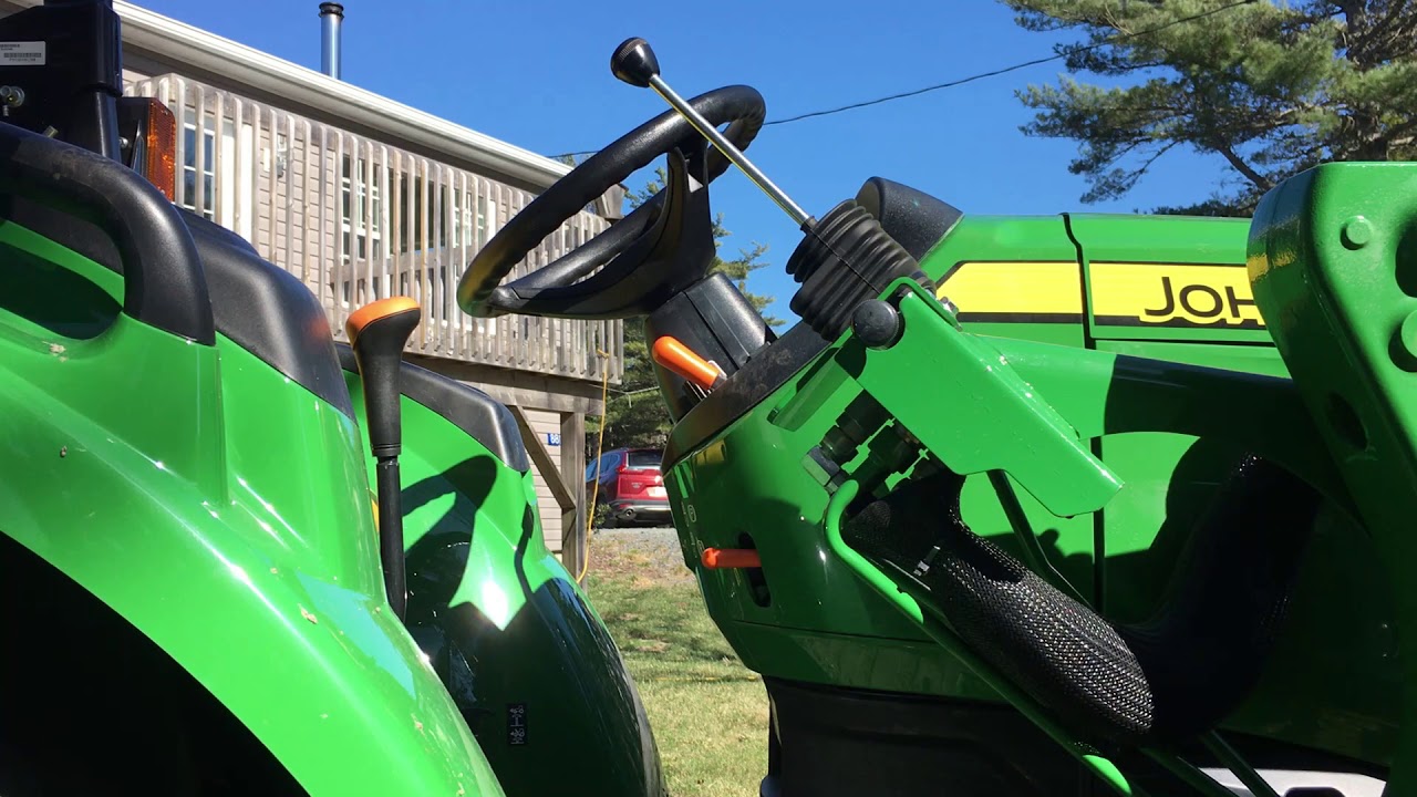 John Deere 3035D