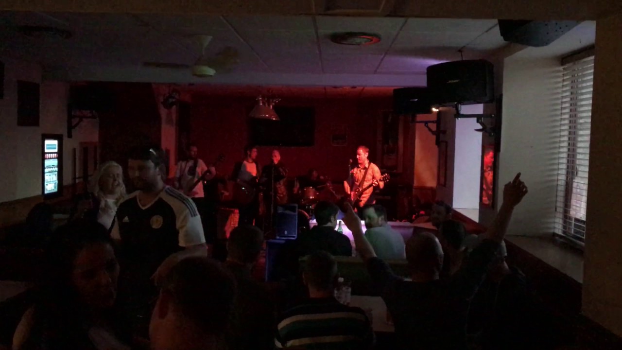 Undercover Oasis. Some might say. Balaclava Bar. Fraserburgh. 14/10/17