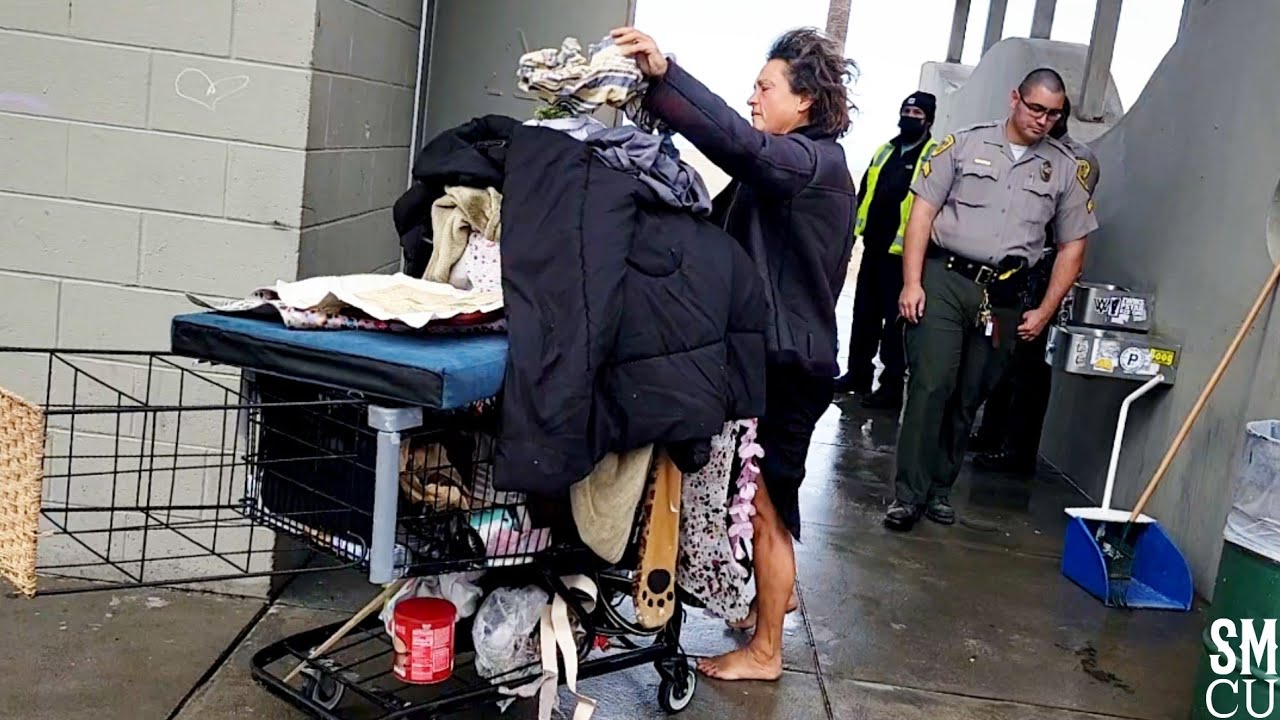 Homeless Encampments Cleanup in Venice Restrooms