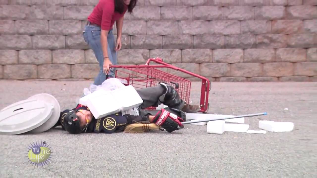TV One Life - Safe Stunts -  Shopping Cart Jousting