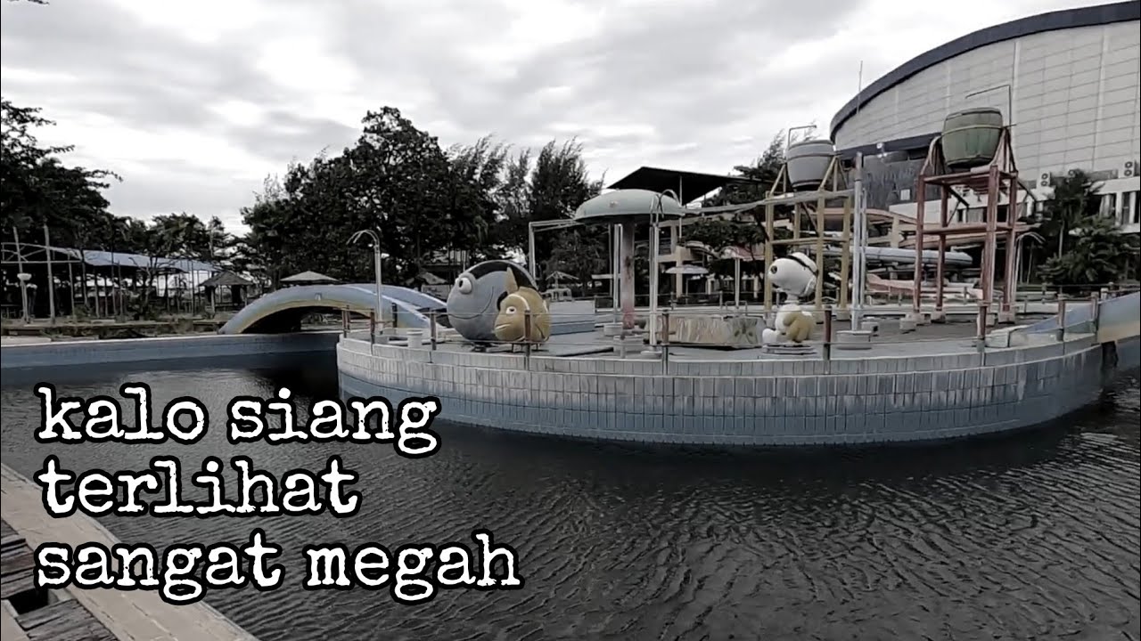 Waterpark Terbengkalai di Siang Hari | Jawa Tengah