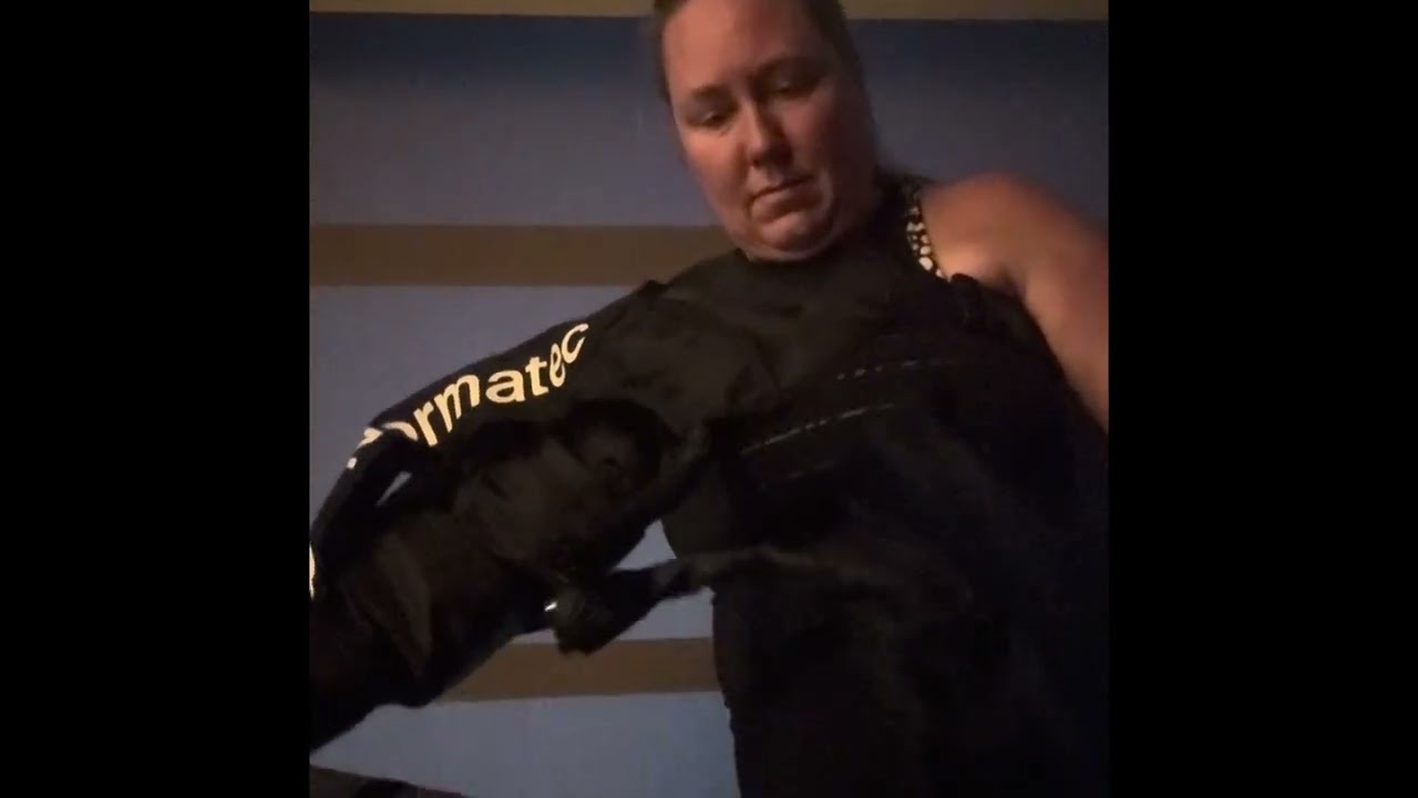 Demoing the Hyperice Normatec 3 Arm Attachment - Arm Attachment Overview! 
