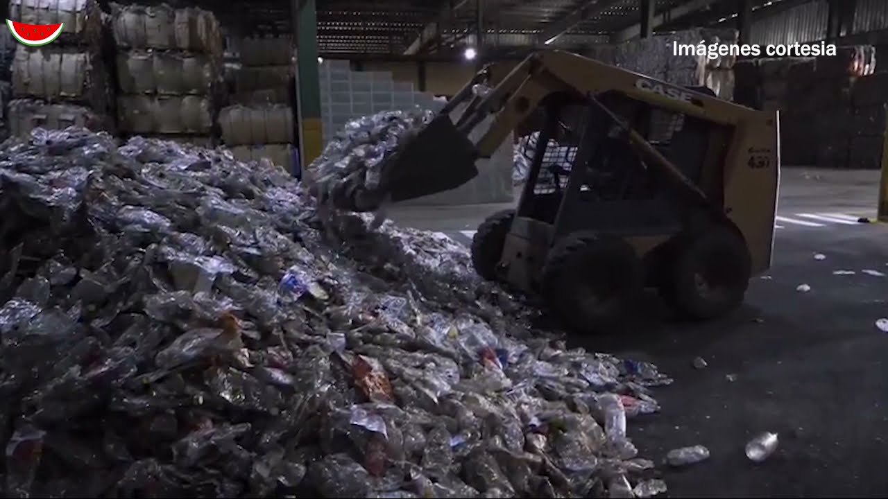 La única fábrica de plástico en Venezuela que sustenta el reciclaje y la economía circular