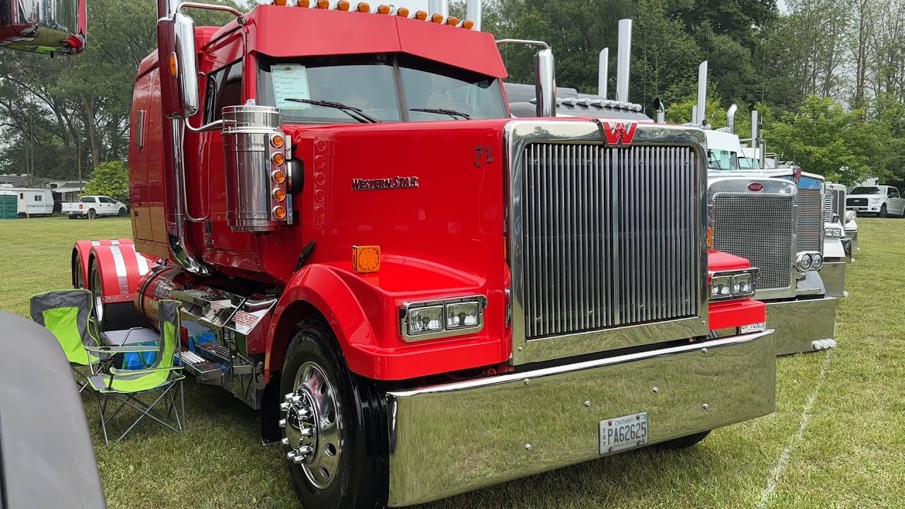 Modern Classic ! 2023 Western Star 4900 EX