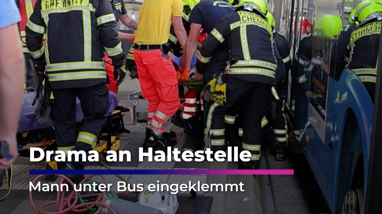 Drama an Haltestelle - Mann unter Bus eingeklemmt