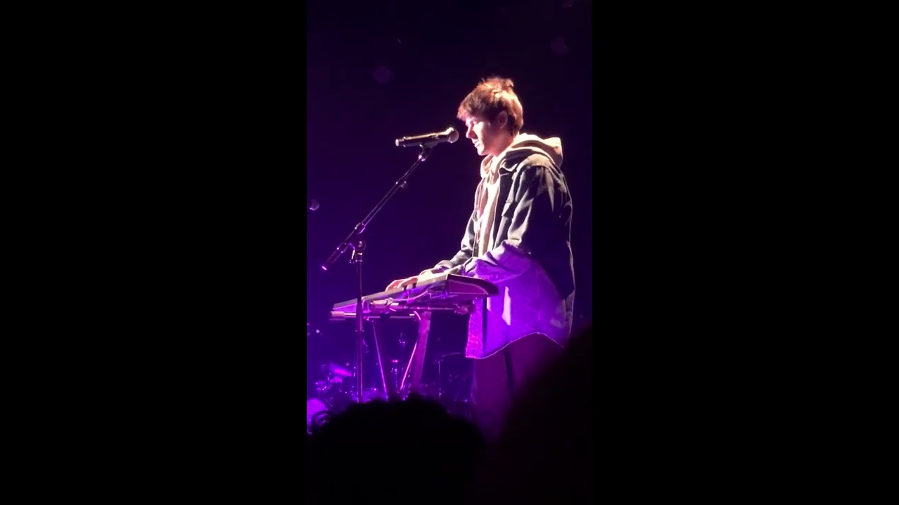 Alec Benjamin - Paper Crown Live in Montréal (04/18/19)