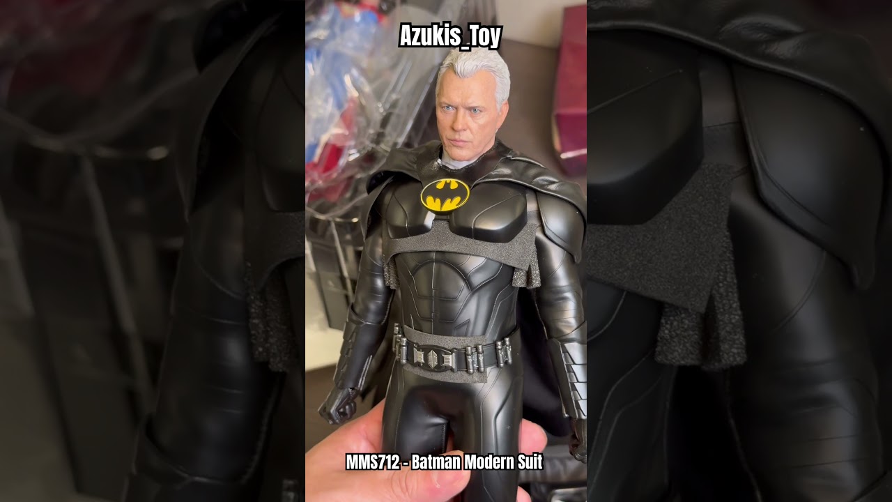 Quick Look - MMS712 - The flash -Batman modern suit #shorts #michaelkeaton #dc #dcuniverse