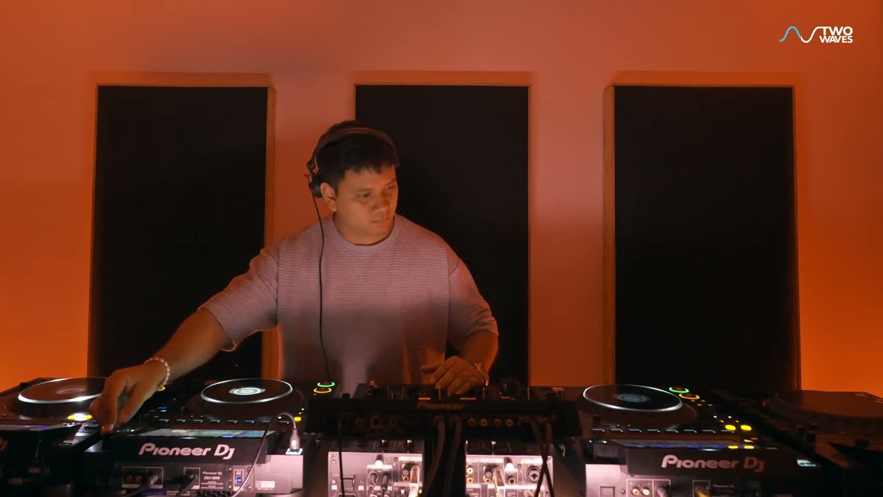 Jordano Roosevelt Dj Set I Two Waves Studio