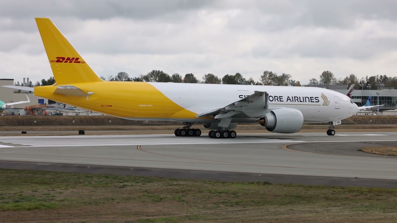 Singapore Airlines/DHL 777-F Test Flight Takeoff at PAE