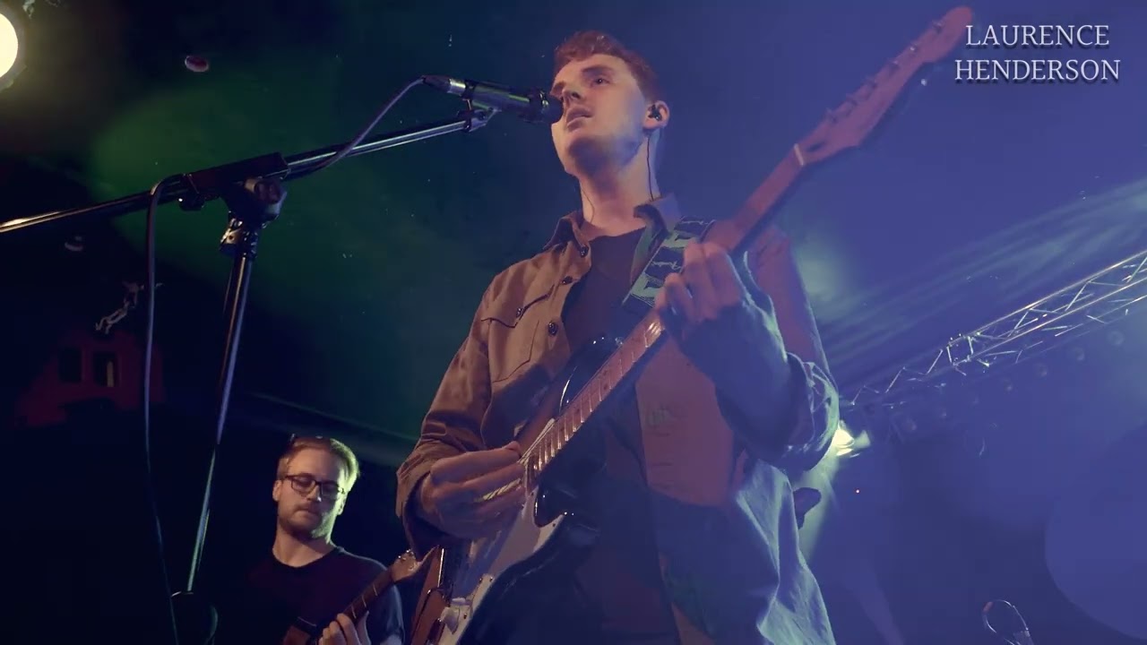 Glass House - Laurence Henderson (Live at Heartbreakers 26.08.22)