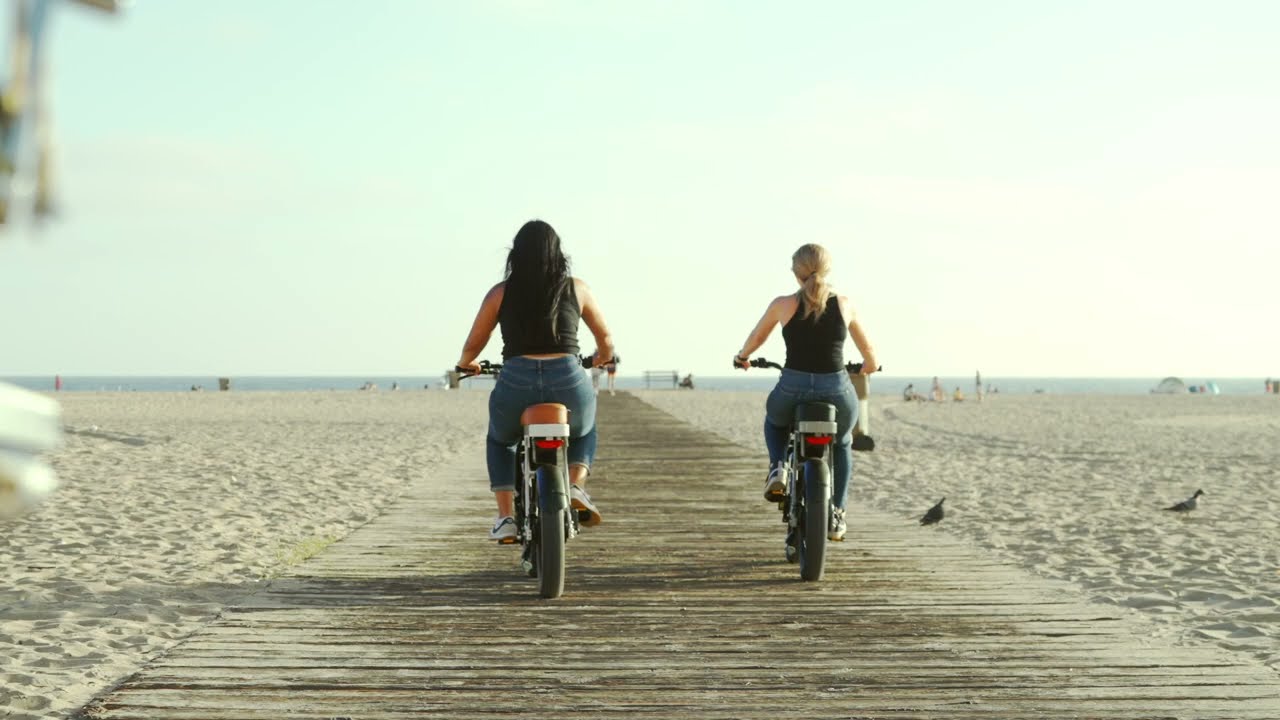 Women&rsquo;s Electric Bike | Lyric Cycles Graffiti eBike