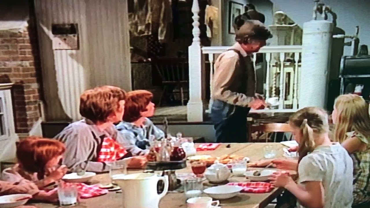 Elizabeth Gets Laughed At / The Waltons