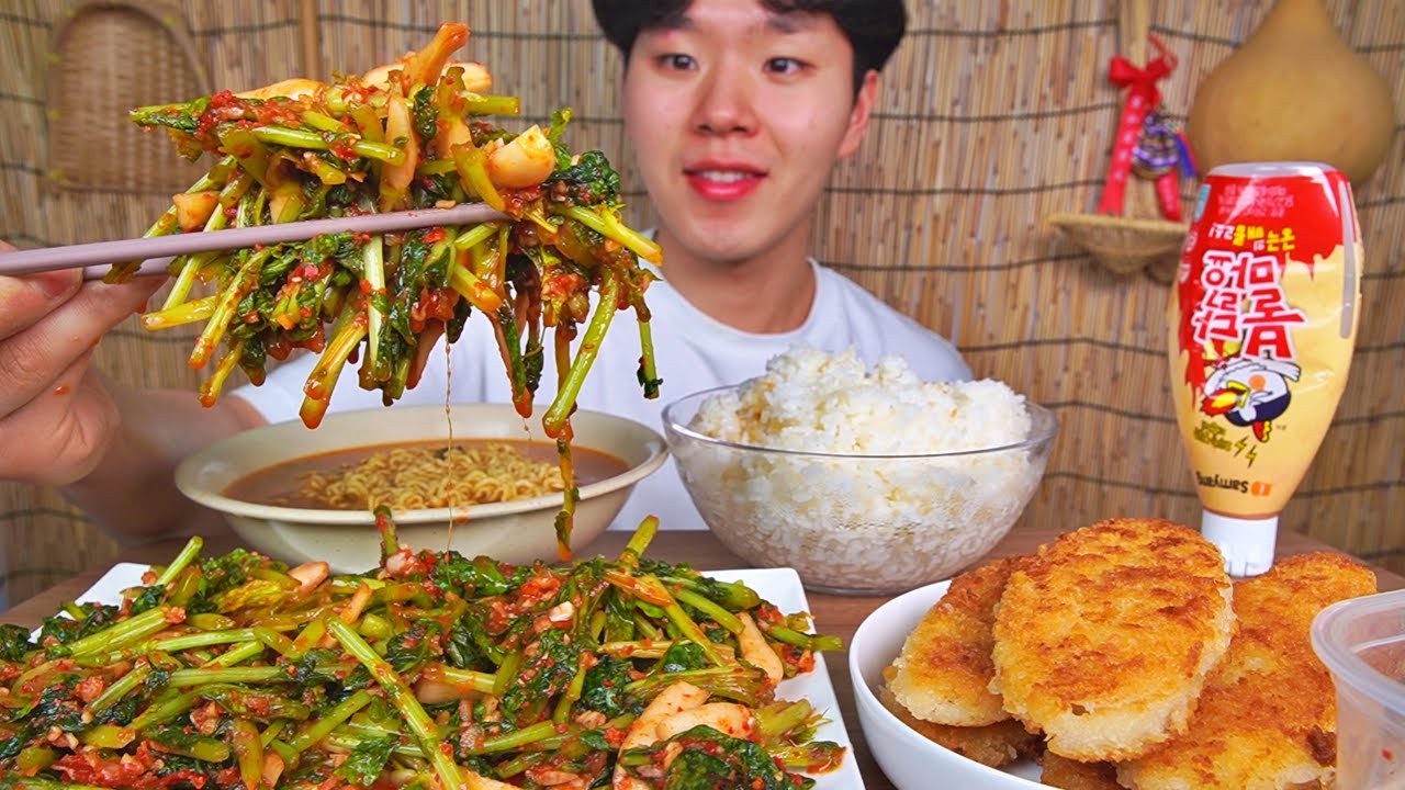 직접담근 열무김치 생선까스 라면! 시원 아삭 새콤하니 입맛이 살아납니다!! YOUNG RADISH KIMCHI FISH CUTLETS KOREAN FOOD ASMR MUKBANG.