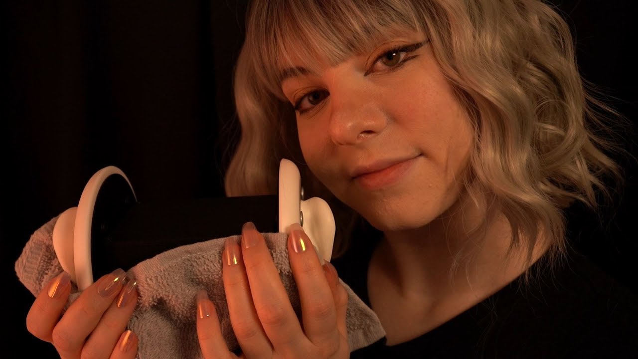 ASMR | Casually Whispering you to Sleep - Friendly Ramble, Ear to Ear