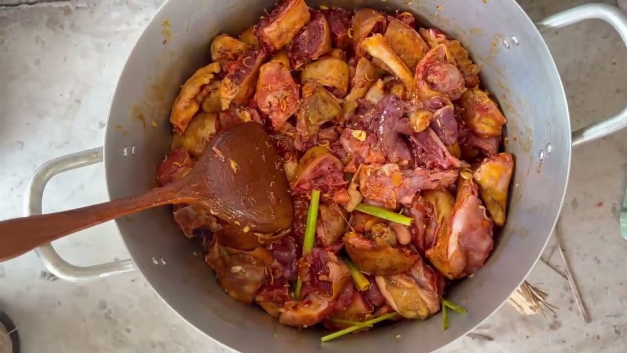 Gà nồi hầm sả đu đủ 