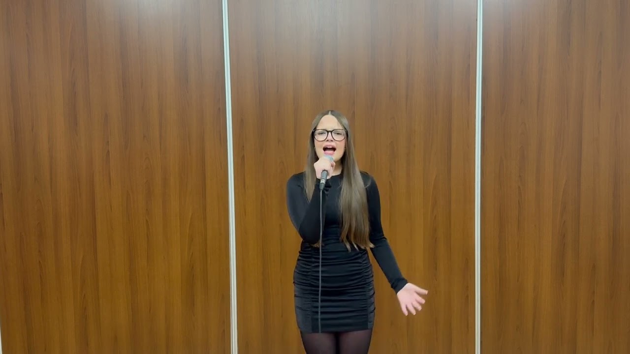Julia Janus - 