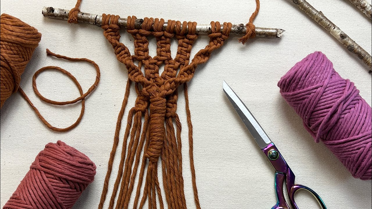 Easy Macrame Wall Hanging, Beginner Macrame Knots, Simple Mini Macrame Wall Art, #macrame #fiberart