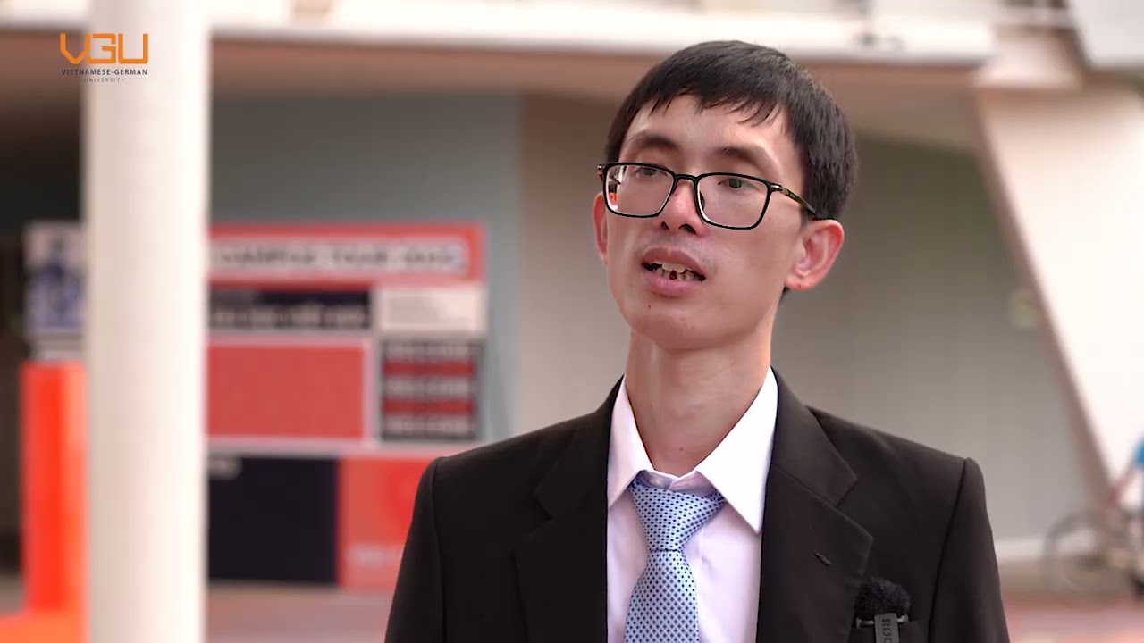 Buổi bảo vệ luận &aacute;n tiến sĩ đầu ti&ecirc;n tại VGU