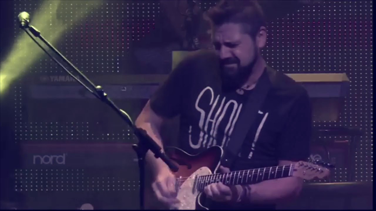 LA ORQUESTA MONDRAGÓN - Corazón de Neón (En Vivo)