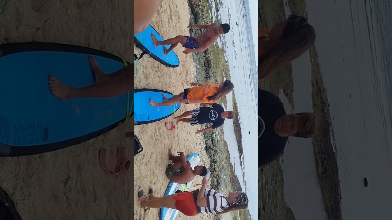 Siargao island surfing 