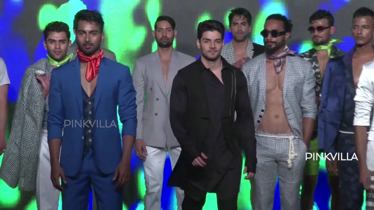 Sooraj Pancholi walks the ramp for Anuj Madaan at India Beach Fashion Week 2016