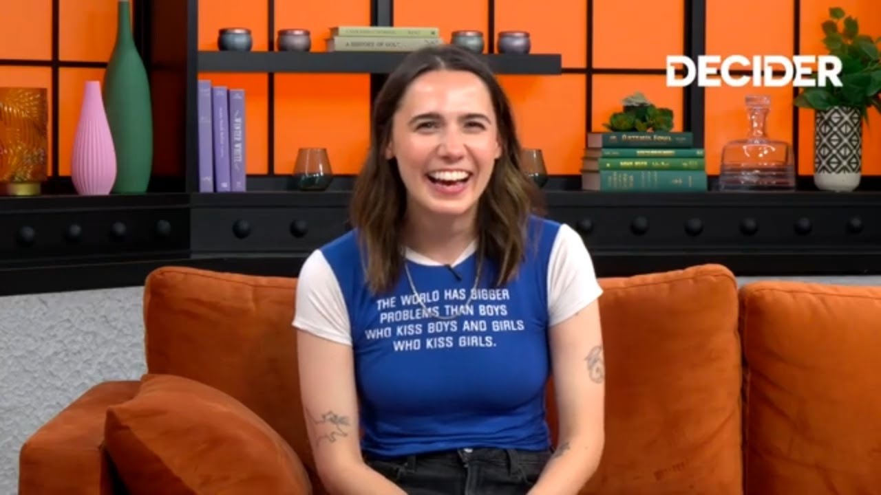 ‘Such Brave Girls’ Creator/ Star Kat Sadler Couldn’t Have Her Characters “Grow Too Much” In Season 2