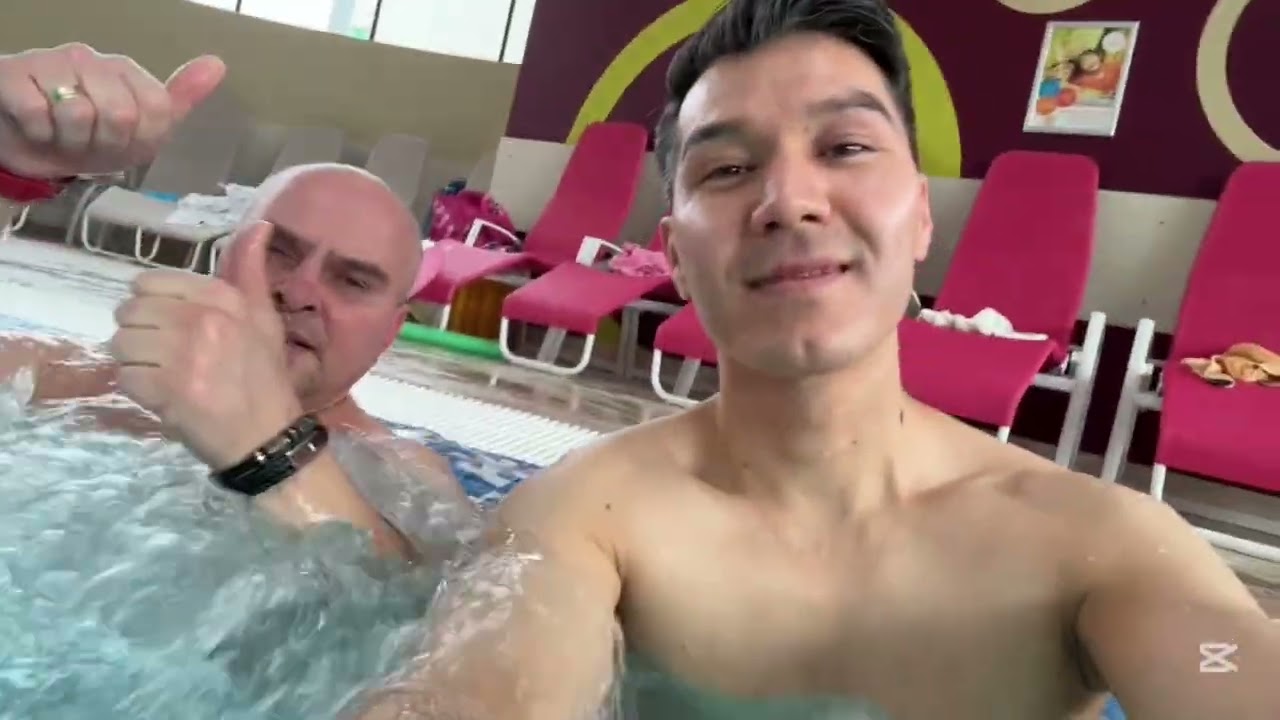 آب بازی با دوستان و یک روز خیلی خوب🏊‍♀️