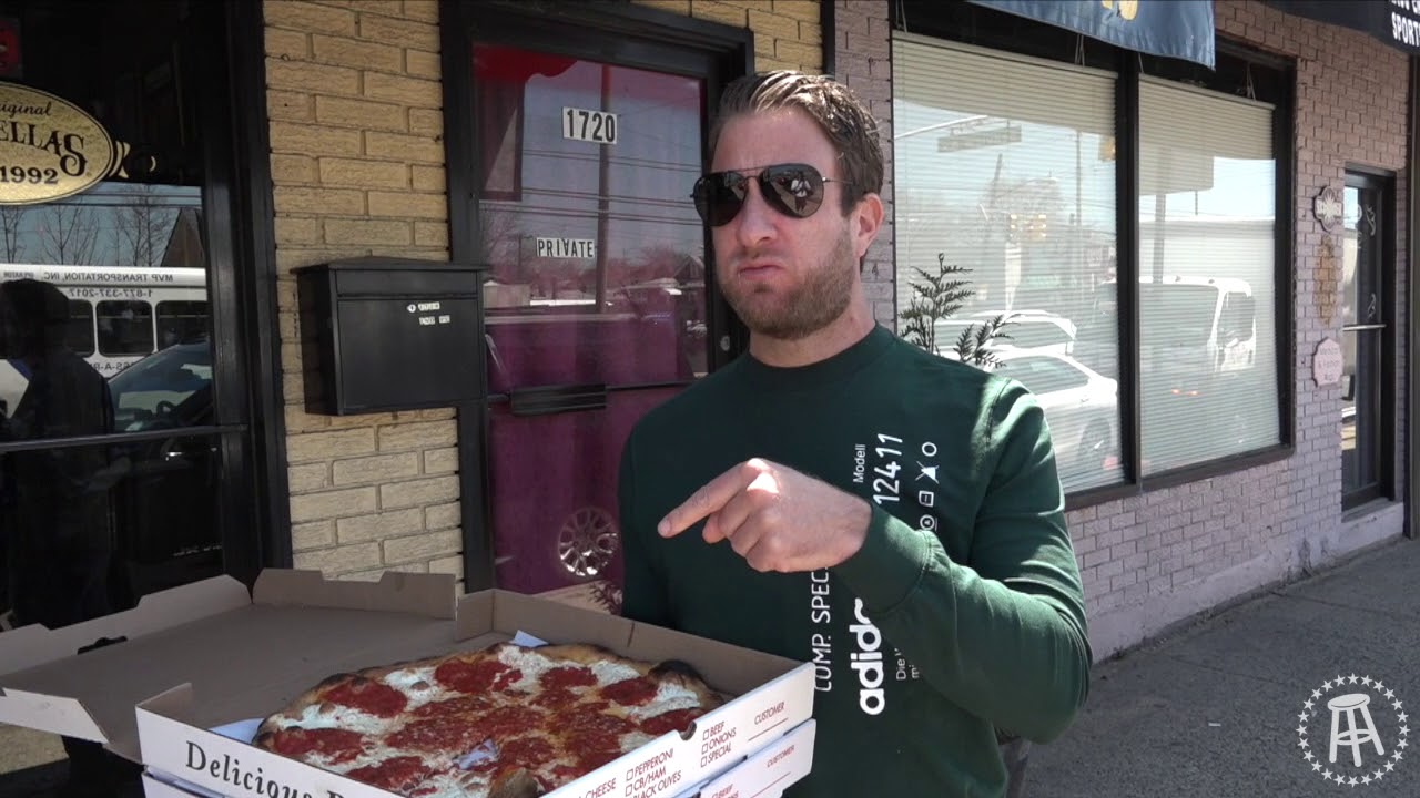 Barstool Pizza Review - The Original Goodfellas, Staten Island (Bonus Vodka Pizza)