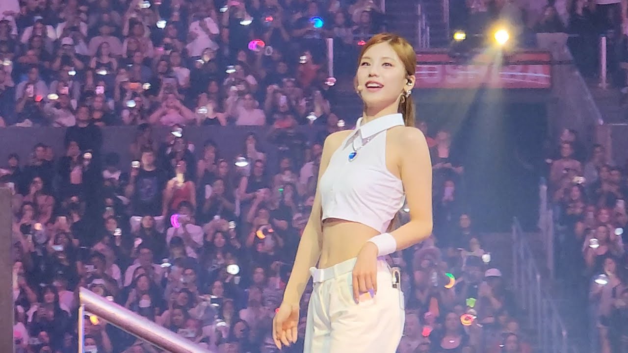 230820 ITZY - None of my Business + SNEAKERS | KCON LA 2023 Day 3 [4K Fancam]