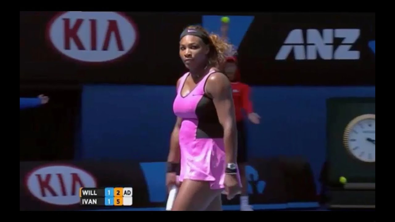 Serena Williams gets a time violation 2014