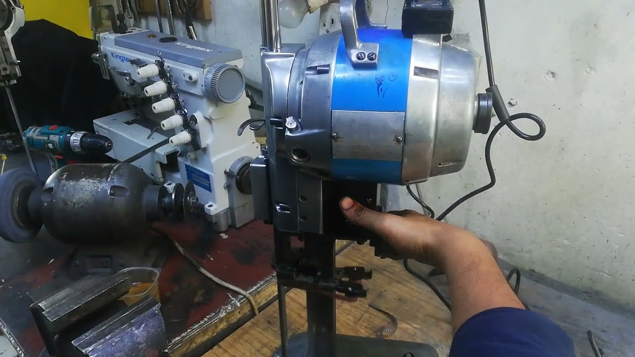 FABRIC CUTTING Made EASY in Garment Industry with Straight Knife Machine!