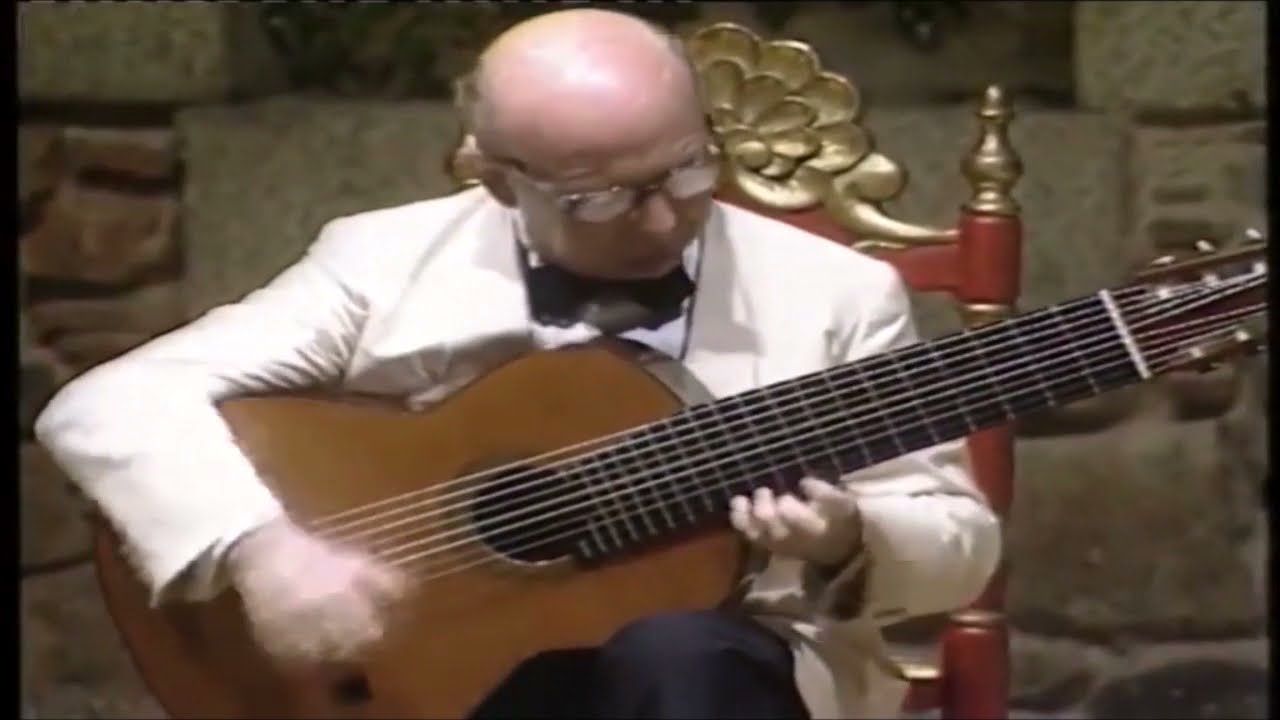Narciso Yepes plays Albeniz  ( 1987 )