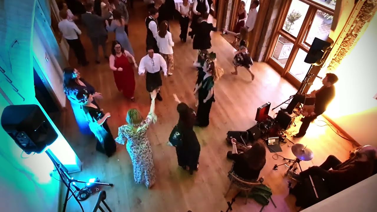 Wedding Ceilidh - Cumberland Square Eight - Jig of Slurs / Atholl Highlanders - The New Fox Band